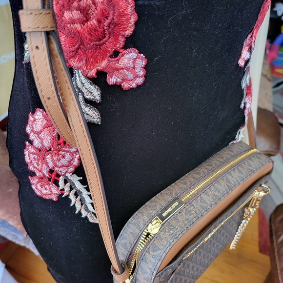 🆕MICHAEL💖KORS JET SET Crossbody Bag👜 - Picture 9 of 16